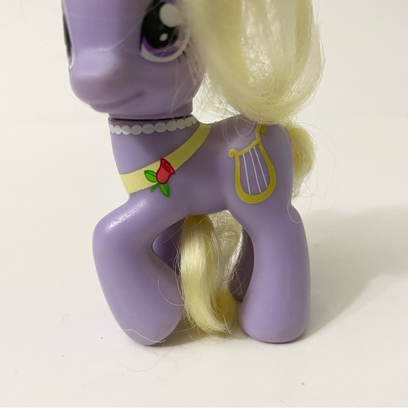 MLP My Little Pony Lyrica Lilac Figure Toy - Picture 3 of 15